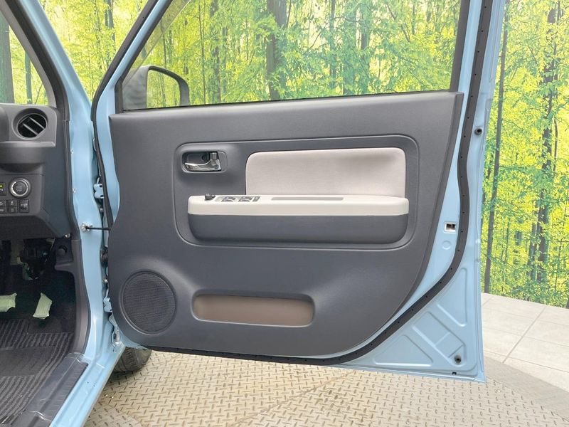 2019 Daihatsu Mira Tocot DBA-LA550S (UW-6a6c12b5513cf)[23]