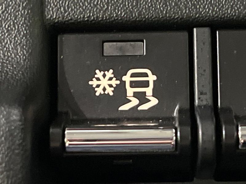 2023 Suzuki Hustler 5AA-MR92S (UW-6a6c1360efd4e)[25]