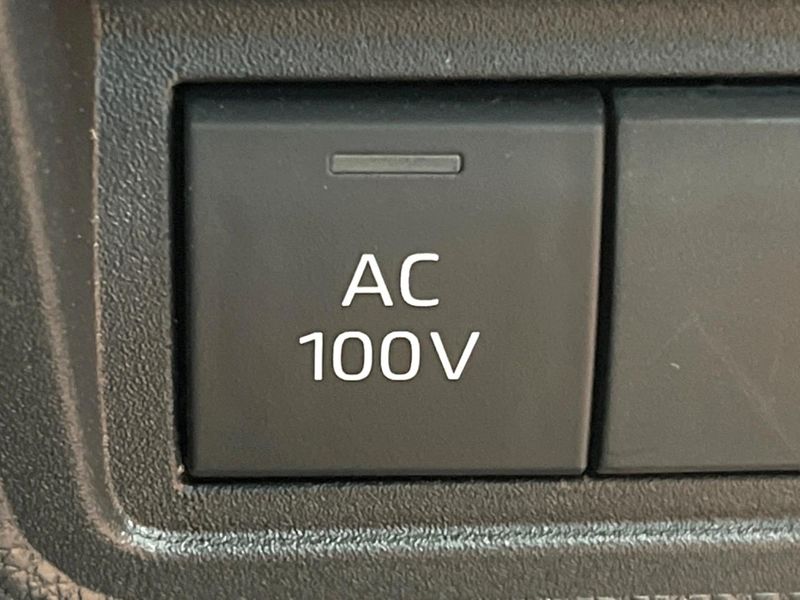 2023 Toyota Yaris Cross 6AA-MXPJ10 (UW-6a6c138a552ab)[23]