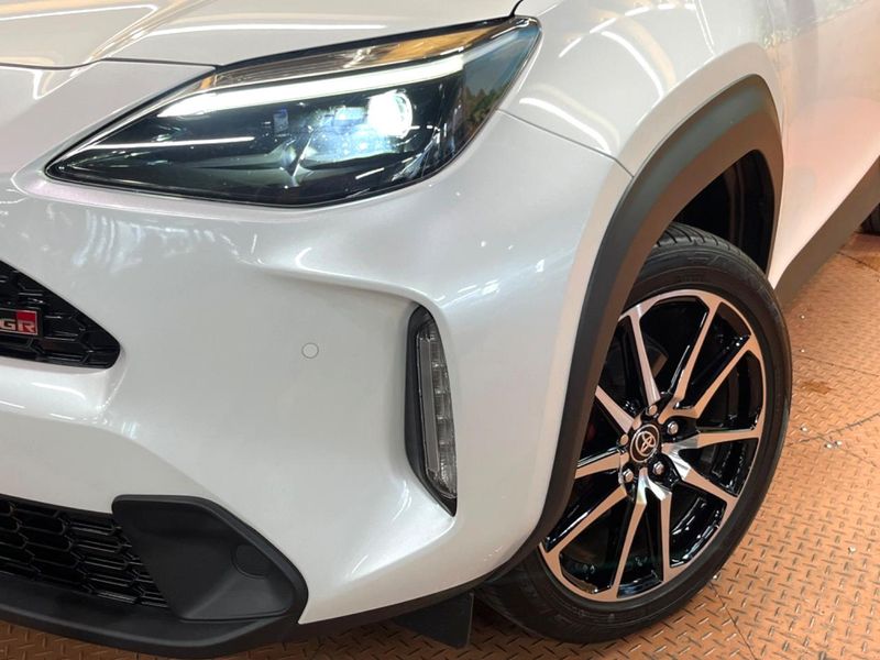 2023 Toyota Yaris Cross 6AA-MXPJ10 (UW-6a6c138a552ab)[13]