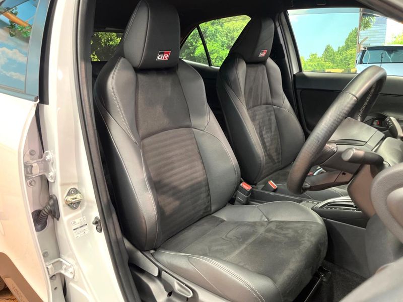 2023 Toyota Yaris Cross 6AA-MXPJ10 (UW-6a6c138a552ab)[7]