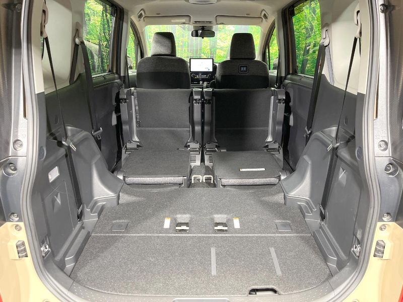 2024 Toyota Sienta 6AA-MXPL10G (UW-6a6c139be5fa2)[15]