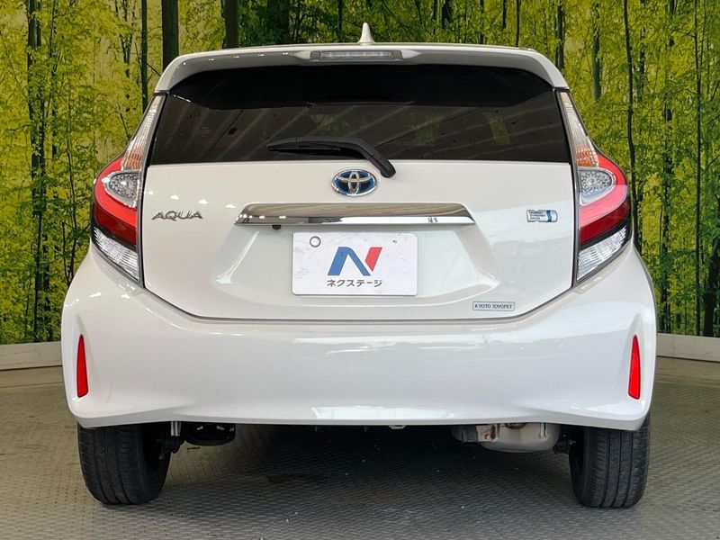 2018 Toyota Aqua DAA-NHP10 (UW-6a6c13d6bbbe6)[11]