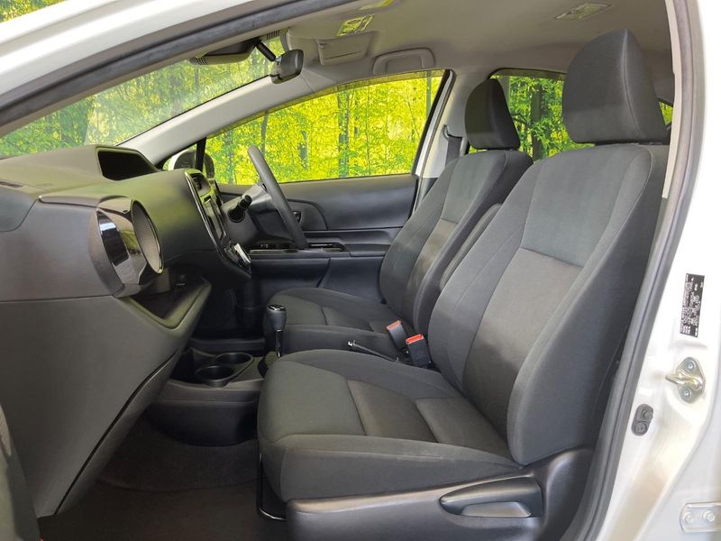 2018 Toyota Aqua DAA-NHP10 (UW-6a6c13d6bbbe6)[28]