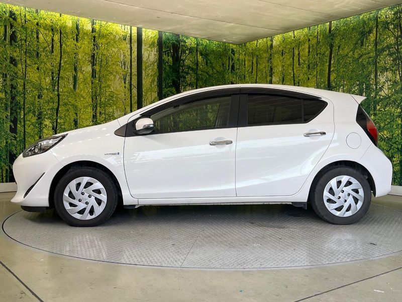 2018 Toyota Aqua DAA-NHP10 (UW-6a6c13d6bbbe6)[9]