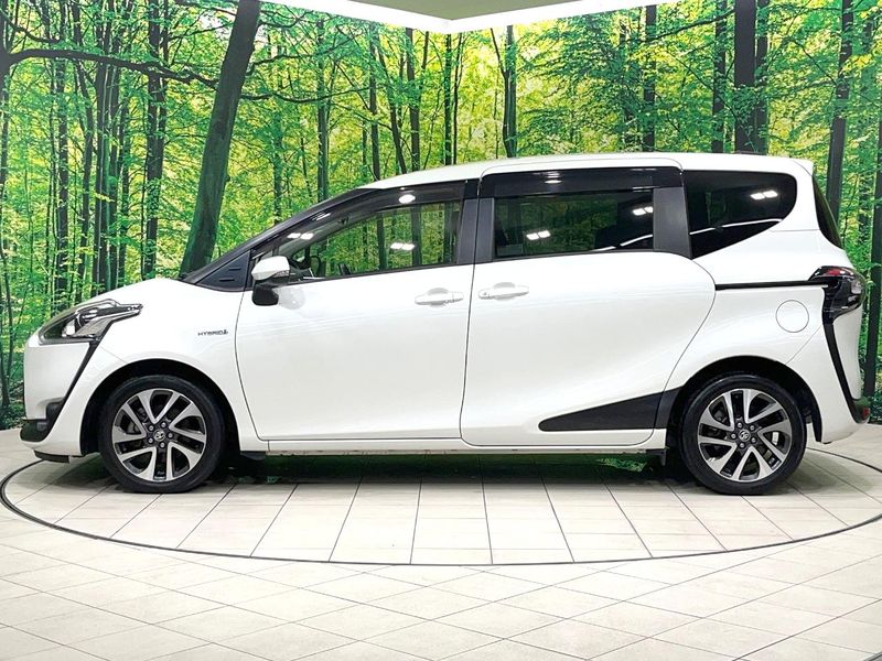 2015 Toyota Sienta DAA-NHP170G (UW-6a6c13da63a1f)[14]