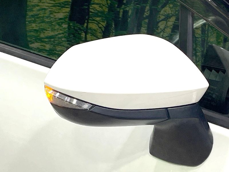2015 Toyota Sienta DAA-NHP170G (UW-6a6c13da63a1f)[21]