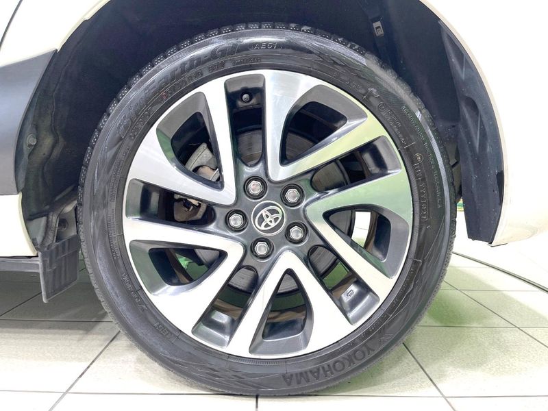 2015 Toyota Sienta DAA-NHP170G (UW-6a6c13da63a1f)[17]
