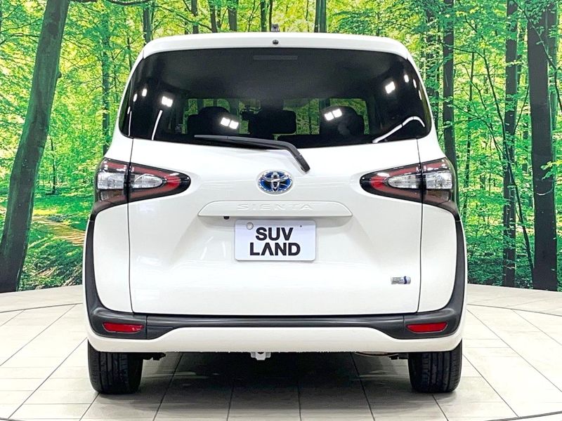 2015 Toyota Sienta DAA-NHP170G (UW-6a6c13da63a1f)[8]