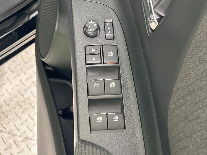 2021 Toyota Sienta 6AA-NHP170G (UW-6a6c13dddc4ea)[21]