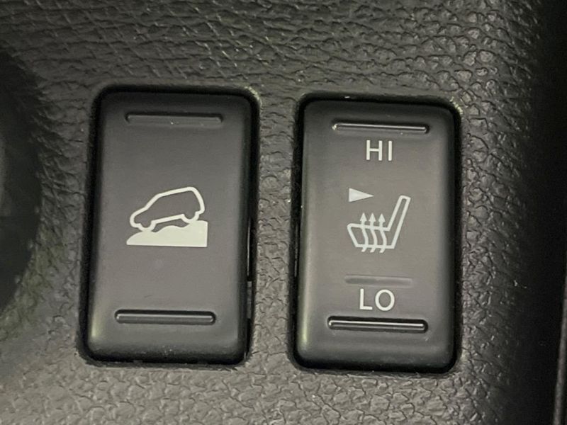 2012 Nissan X-Trail DBA-NT31 (UW-6a6c13e86e8c1)[28]