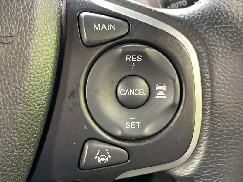 2017 Honda Stepwgn Spada DBA-RP3 (UW-6a6c13fcb50ea)[22]