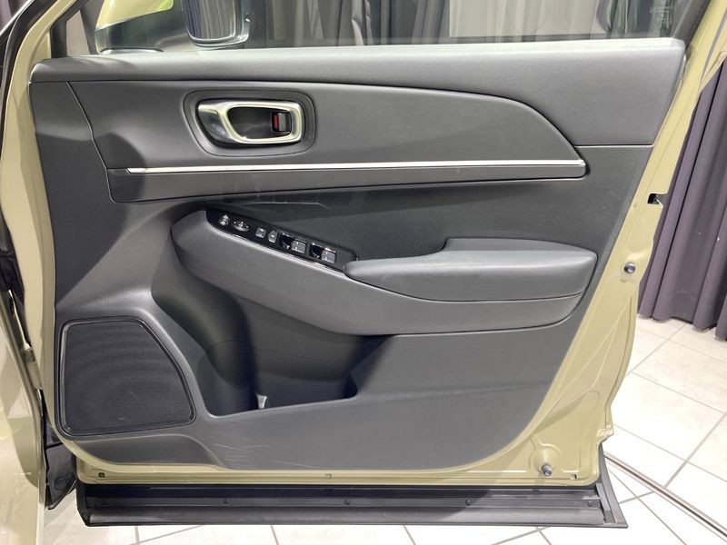 2021 Honda Vezel 6AA-RV5 (UW-6a6c140b578a9)[24]