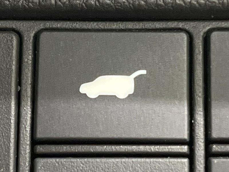 2021 Honda Vezel 6AA-RV5 (UW-6a6c140b578a9)[28]