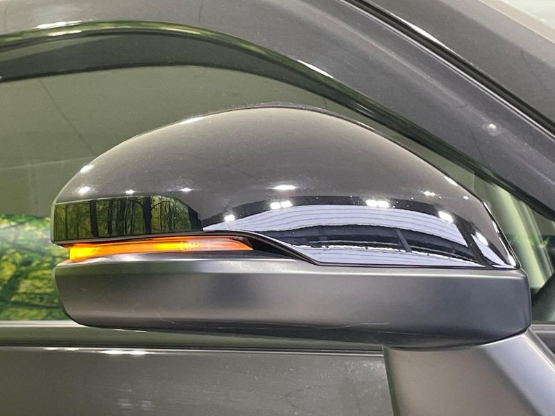 2023 Honda Vezel 6AA-RV5 (UW-6a6c141242049)[9]