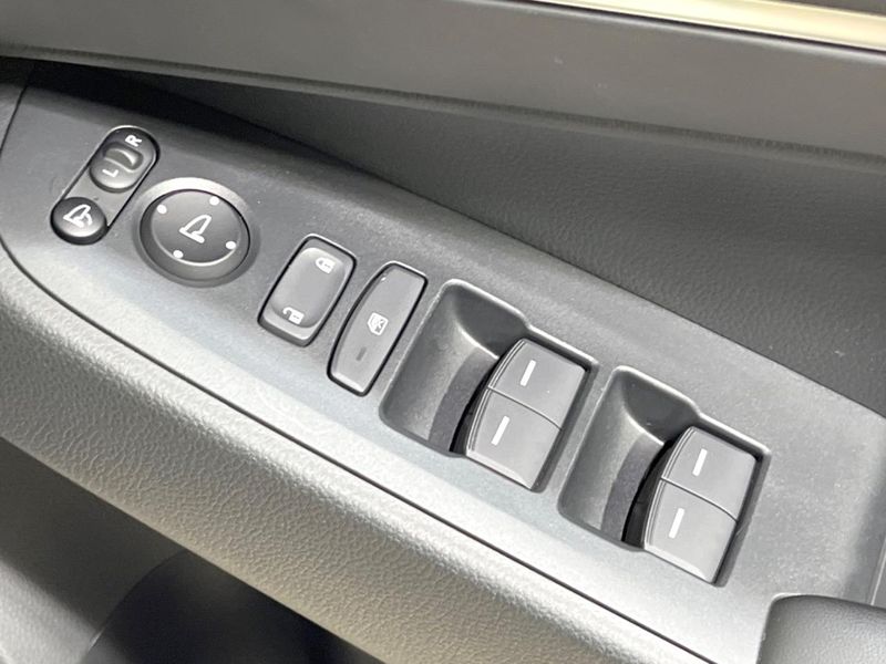 2024 Honda Vezel 6AA-RV5 (UW-6a6c141782da8)[7]