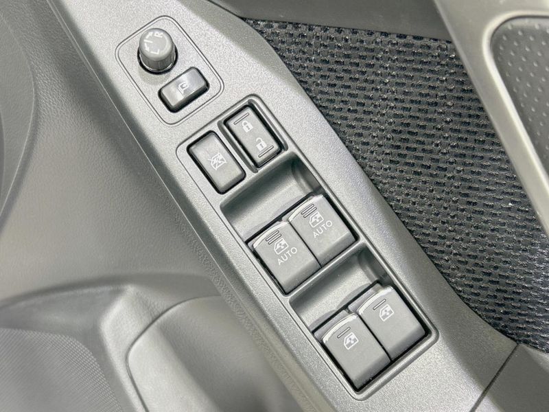 2017 Subaru Forester DBA-SJ5 (UW-6a6c143059615)[23]