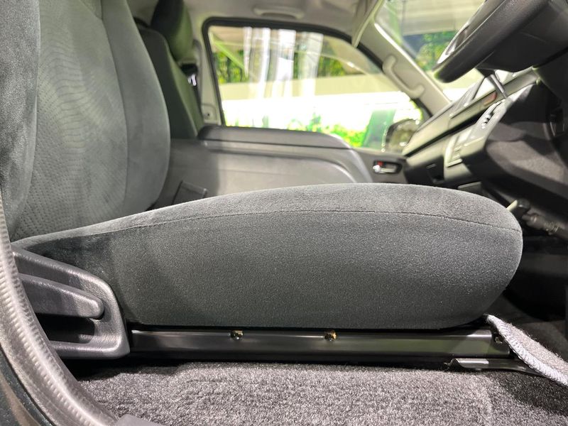 2019 Toyota Hiace Van CBF-TRH200V (UW-6a6c1441096d0)[22]