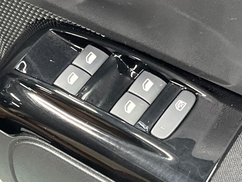 2019 Citroen C3 ABA-B6HN01 (UW-6a6c1459393ad)[19]