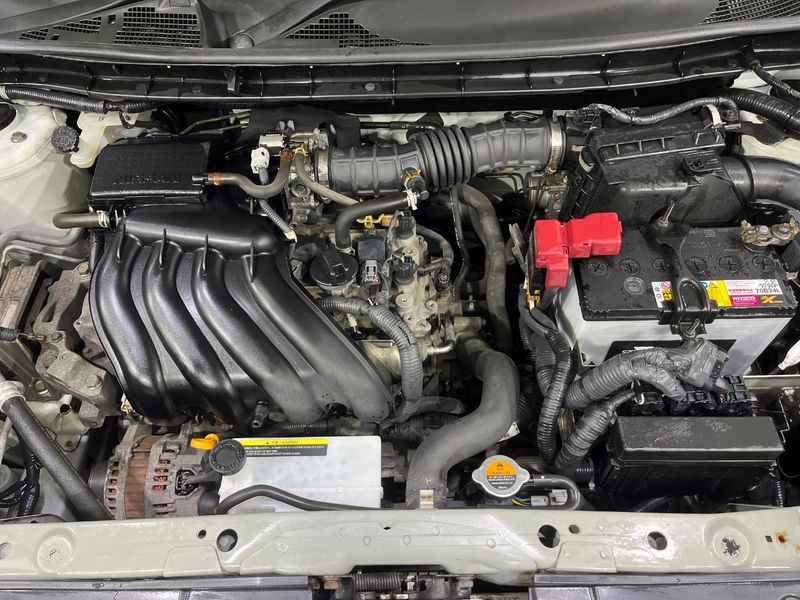 2010 Nissan JUKE DBA-YF15 (UW-6a6c147f7409a)[19]