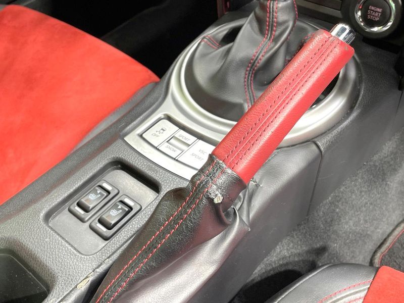 2012 Toyota 86 DBA-ZN6 (UW-6a6c148f8e612)[19]