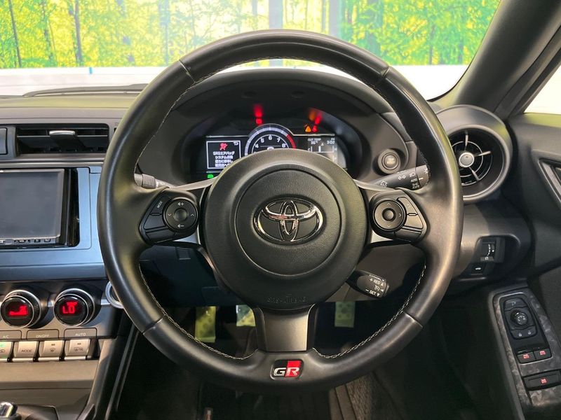 2022 Toyota GR86 3BA-ZN8 (UW-6a6c149258201)[20]