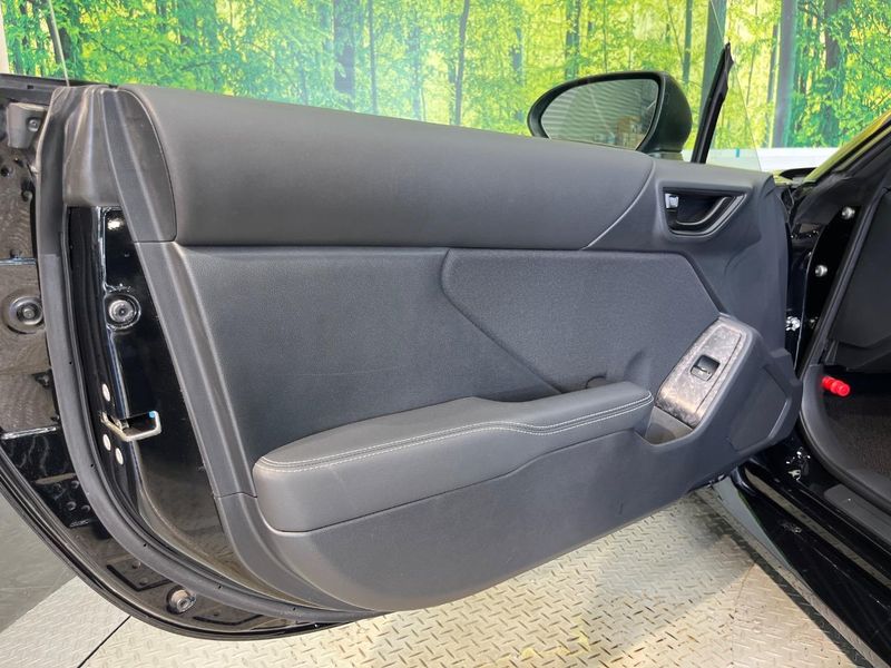 2022 Toyota GR86 3BA-ZN8 (UW-6a6c149258201)[17]