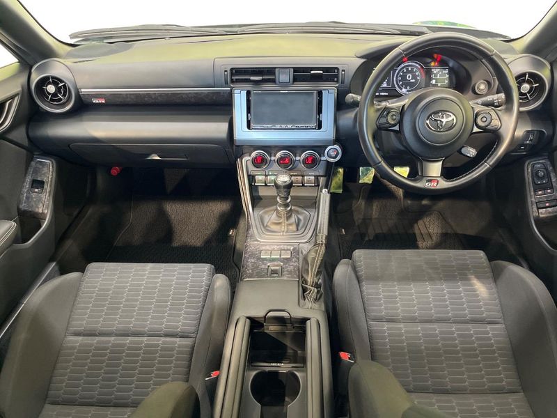 2022 Toyota GR86 3BA-ZN8 (UW-6a6c149258201)[19]