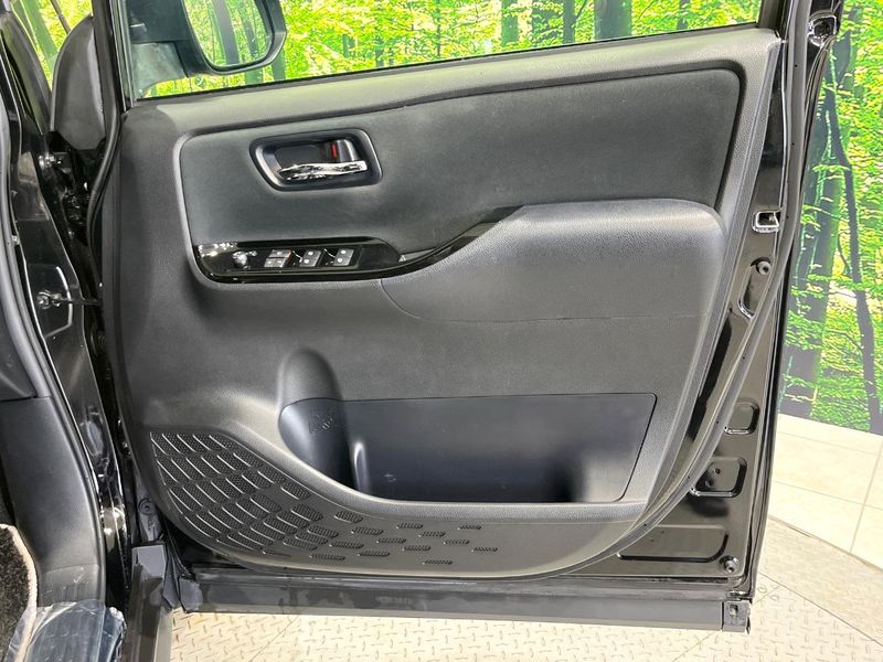 2019 Toyota Voxy DBA-ZRR85W (UW-6a6c14aa4b559)[13]