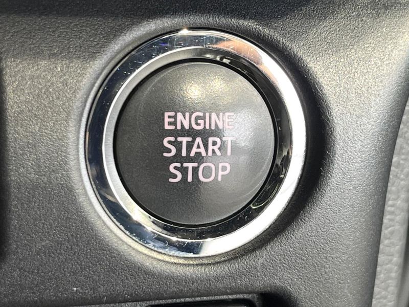 2019 Toyota Voxy DBA-ZRR85W (UW-6a6c14aa4b559)[15]