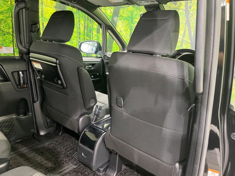 2020 Toyota Voxy DBA-ZRR85W (UW-6a6c14aab1819)[15]