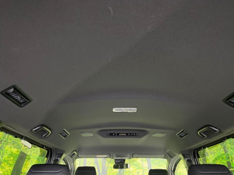 2020 Toyota Voxy DBA-ZRR85W (UW-6a6c14aab1819)[7]