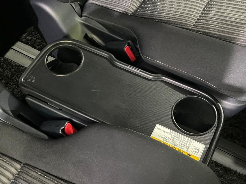 2020 Toyota Voxy DBA-ZRR85W (UW-6a6c14aab1819)[18]