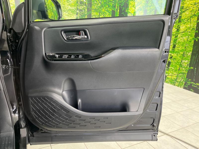 2020 Toyota Voxy DBA-ZRR85W (UW-6a6c14aab1819)[14]