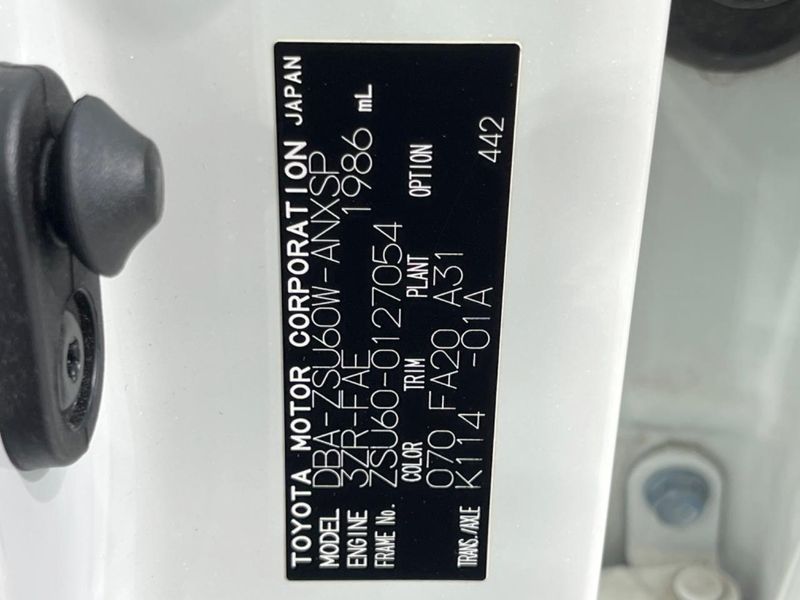 2017 Toyota Harrier DBA-ZSU60W (UW-6a6c14ae80753)[1]