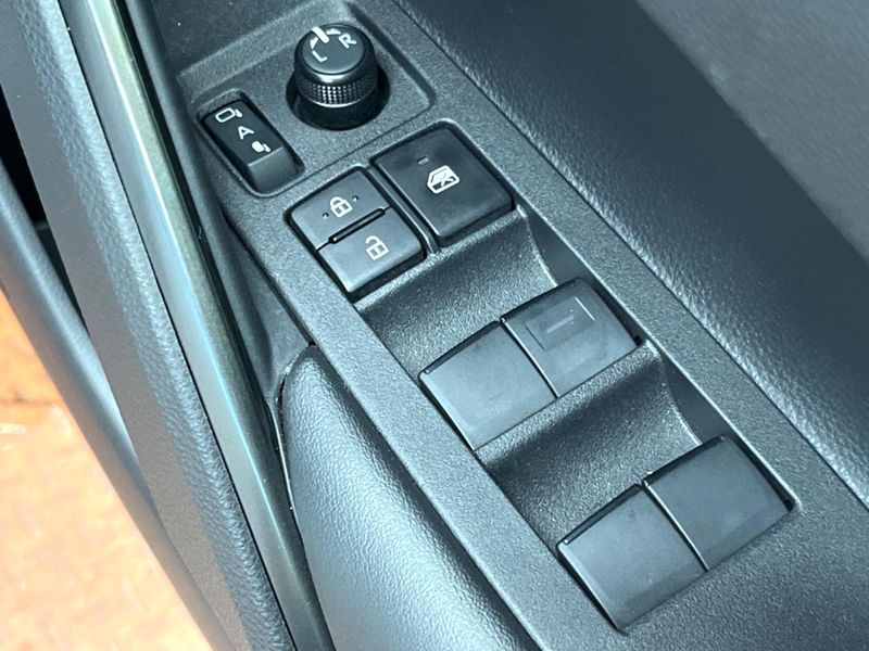 2025 Toyota Corolla Cross 6AA-ZVG13 (UW-6a6c14b48b38d)[21]