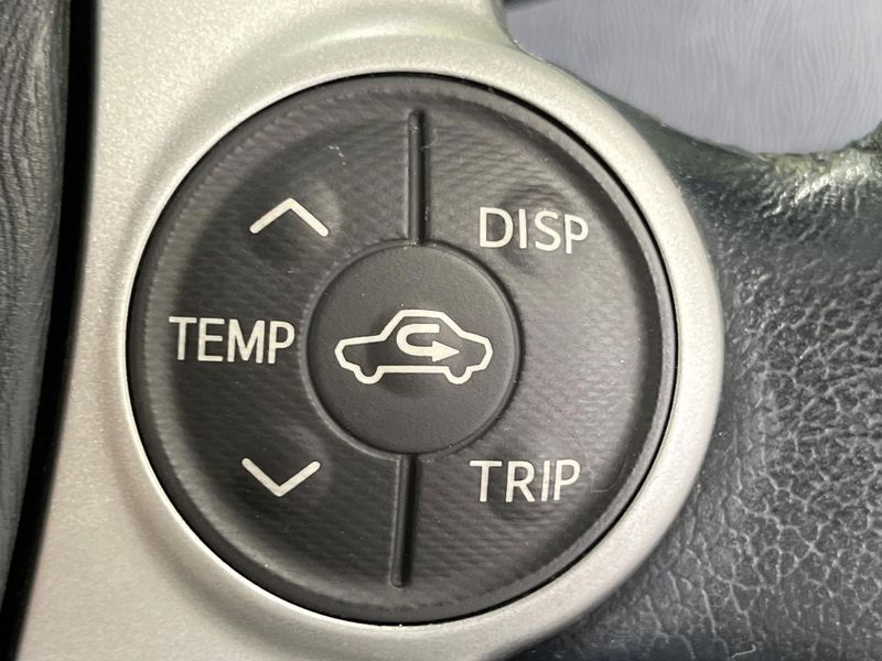 2012 Toyota Prius DAA-ZVW30 (UW-6a6c14be9a0ac)[14]