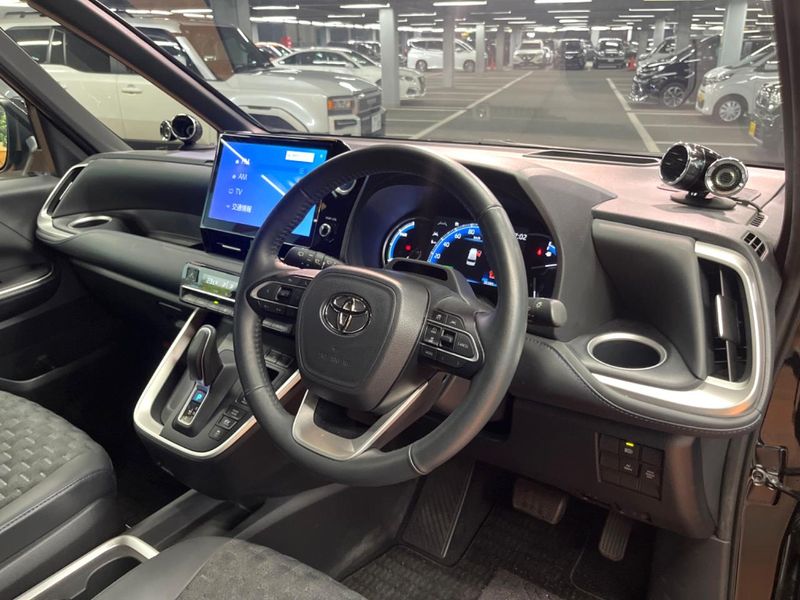 2023 Toyota Voxy 6AA-ZWR90W (UW-6a6c14e5559f5)[5]