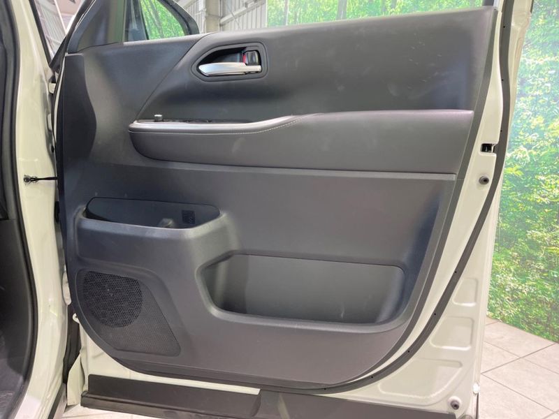 2023 Toyota Noah 6AA-ZWR90W (UW-6a6c14e6ad892)[17]