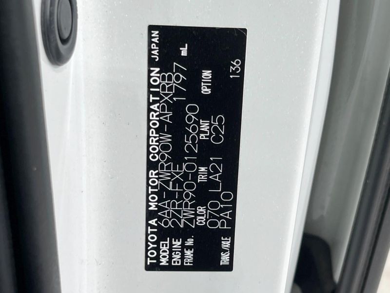 2023 Toyota Noah 6AA-ZWR90W (UW-6a6c14e6ad892)[1]