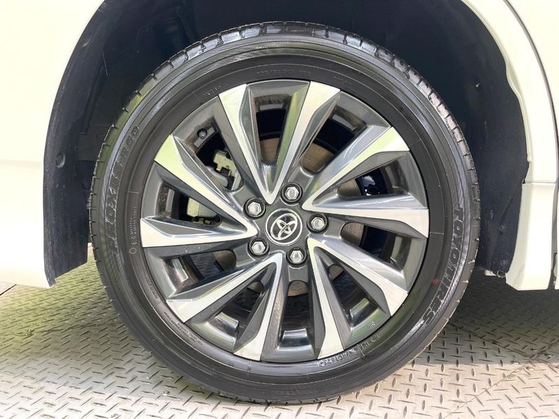 2025 Toyota Voxy 6AA-ZWR90W (UW-6a6c14ec07b71)[12]
