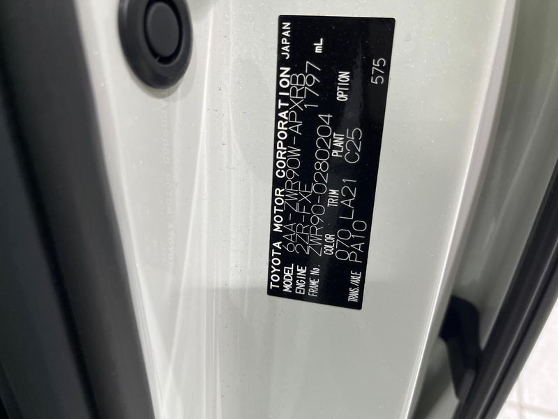 2025 Toyota Noah 6AA-ZWR90W (UW-6a6c14ed020b1)[1]