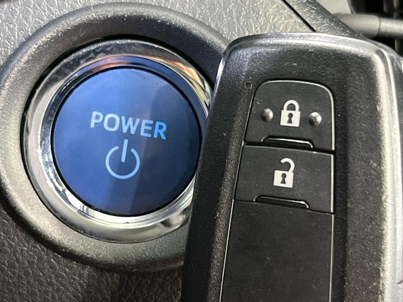 2018 Toyota C-HR DAA-ZYX10 (UW-6a6c14f49cb6f)[22]