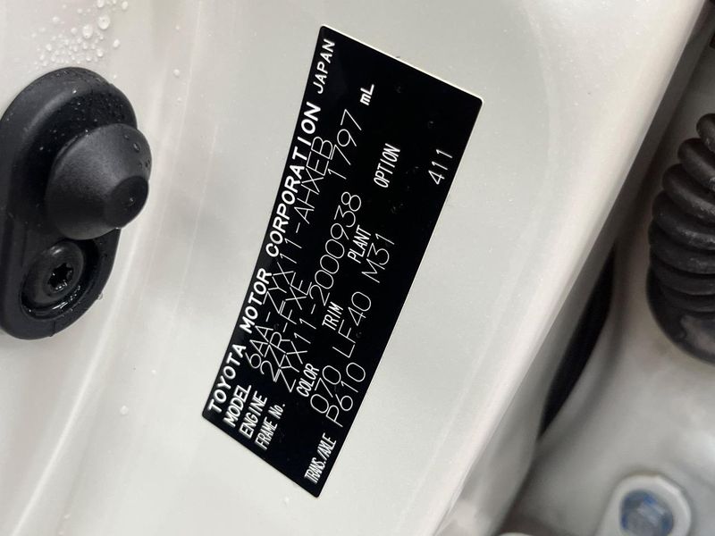 2019 Toyota C-HR 6AA-ZYX11 (UW-6a6c14f71a46f)[1]