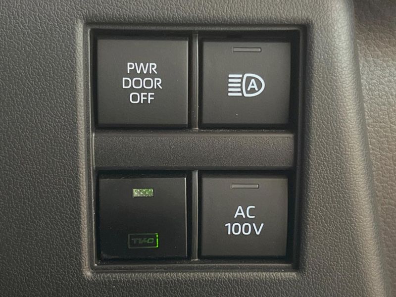 2023 Toyota Alphard Hybrid 6AA-AAHH40W (UW-6a6d6223be2d5)[27]