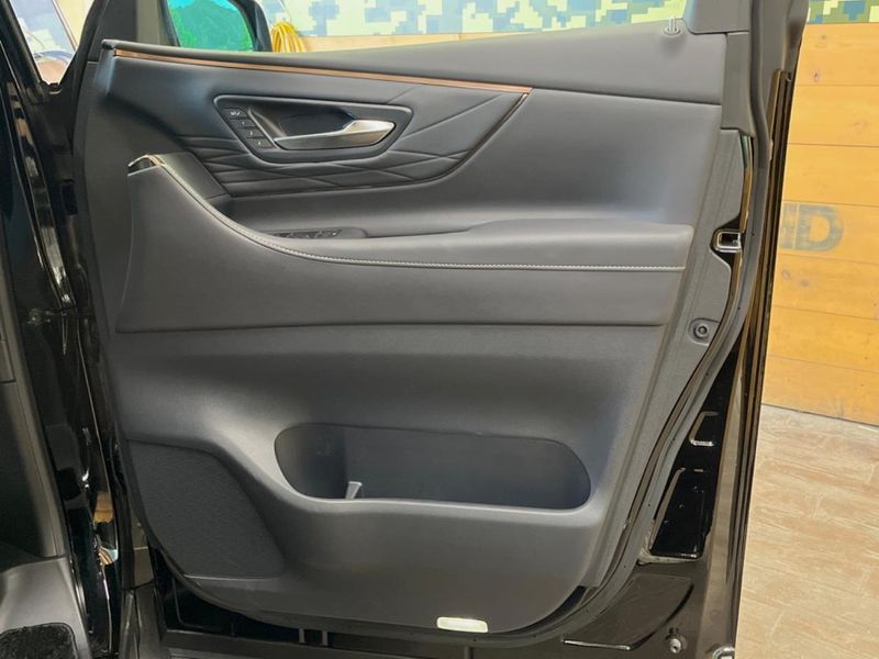 2023 Toyota Alphard Hybrid 6AA-AAHH40W (UW-6a6d6223be2d5)[14]