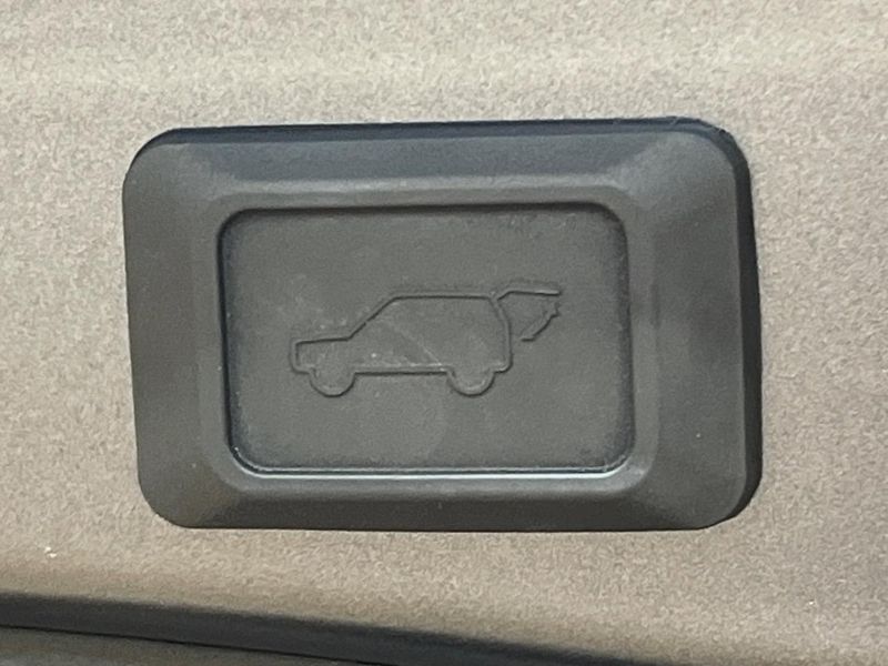 2022 Toyota RAV4 6AA-AXAH54 (UW-6a6d626ab640a)[7]