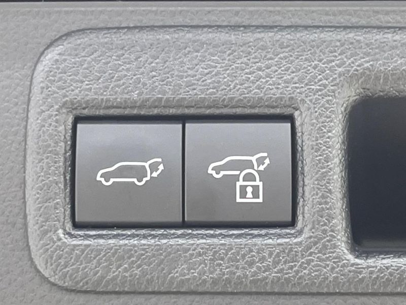 2023 Toyota Harrier Hybrid 6AA-AXUH80 (UW-6a6d62732f6a2)[10]