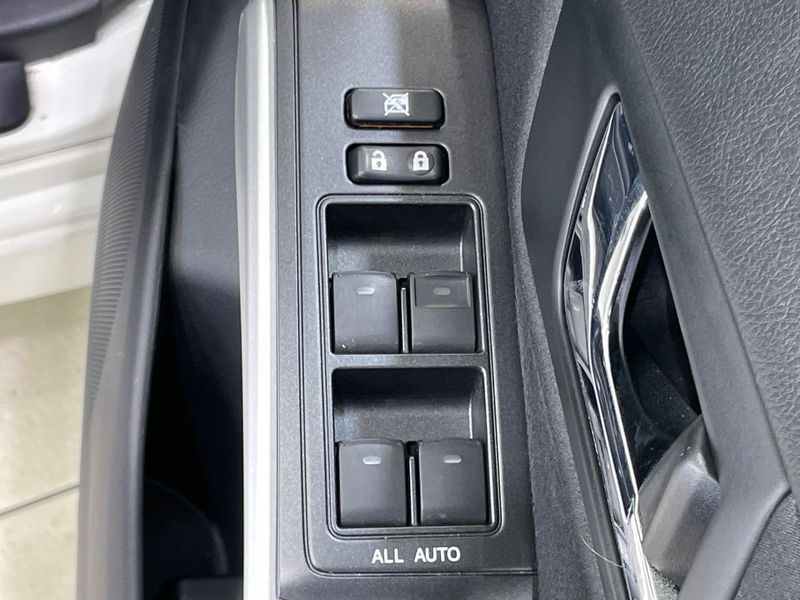 2013 Toyota SAI DAA-AZK10 (UW-6a6d628330135)[29]