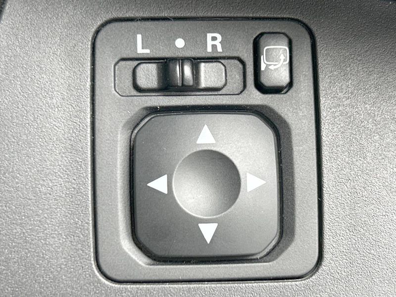 2015 Mitsubishi eK Space DBA-B11A (UW-6a6d628d34806)[18]